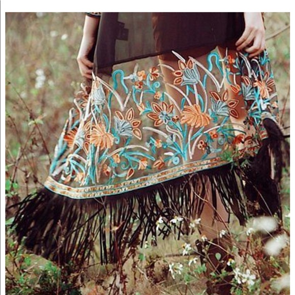 EMBROIDERED BLACK FRINGE KIMINO - Picture 2 of 4