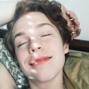 Meet your Posher, Drexton