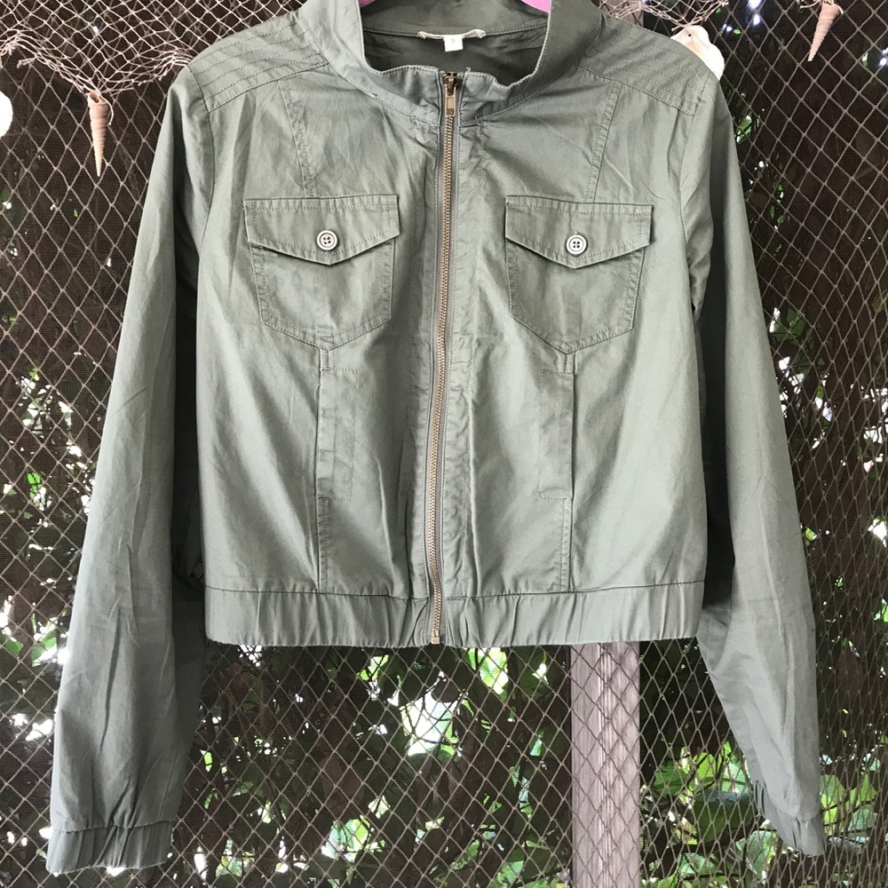 Box 2 NWOT Hem and Thread jacket.