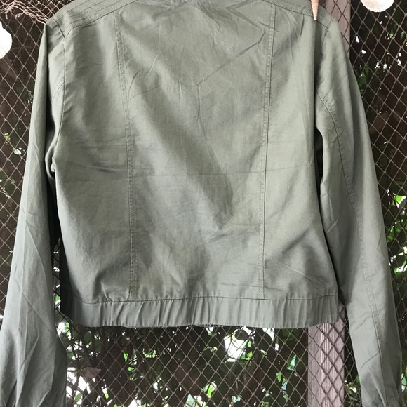 Box 2 NWOT Hem and Thread jacket. - Picture 3 of 6