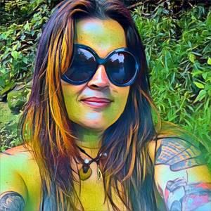 Meet your Posher, Leslie