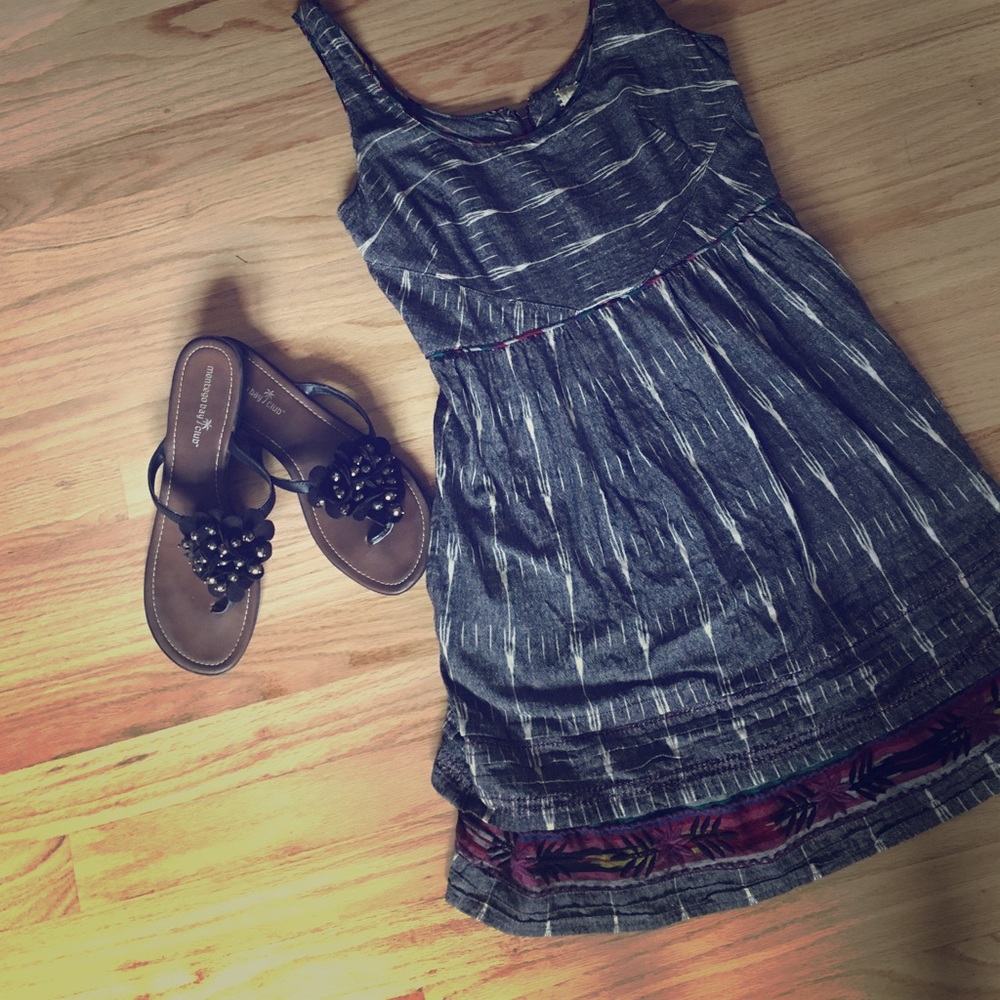 Fun summer flip flops 🌞