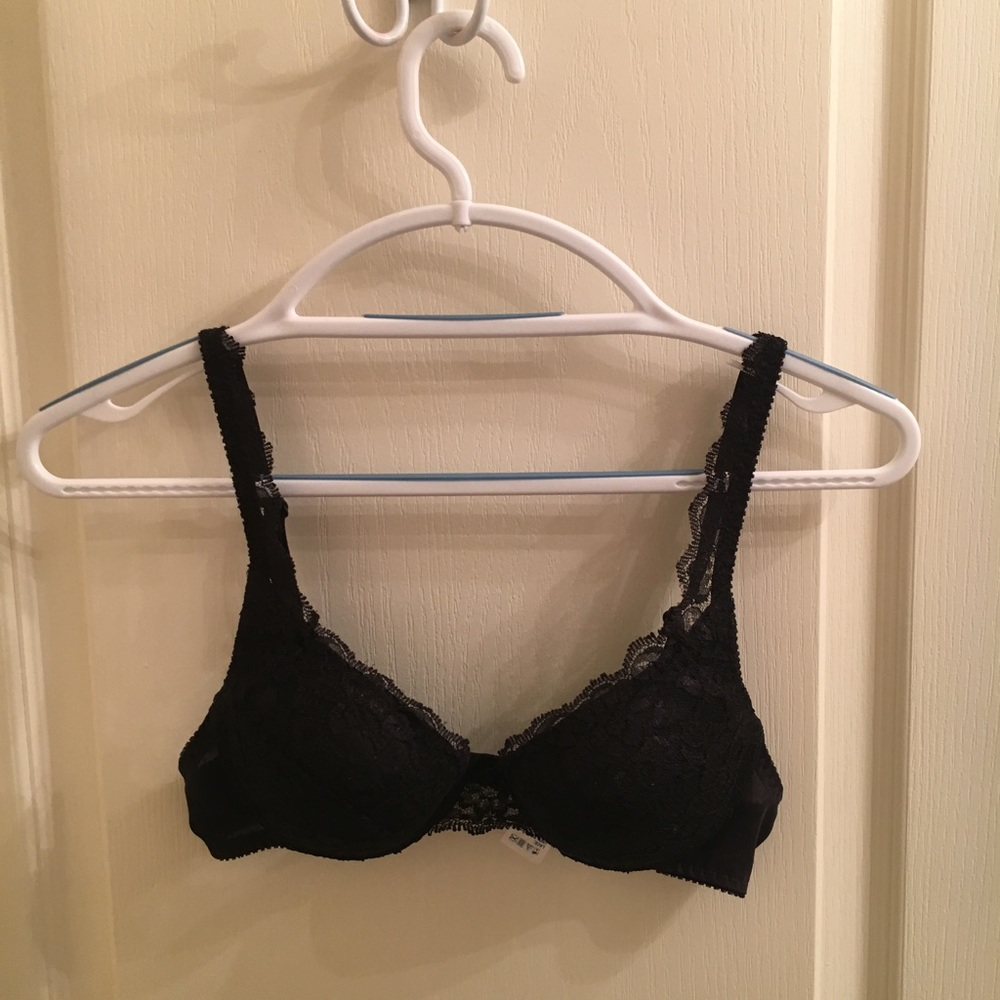 Black Lace Push up Bra NWOT 34A