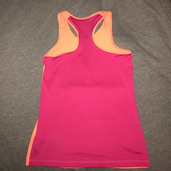NIKE PRO Tank - Picture 3 of 3