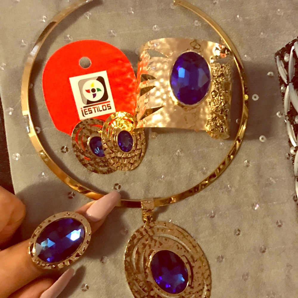Hand made jewelry set from Colombia