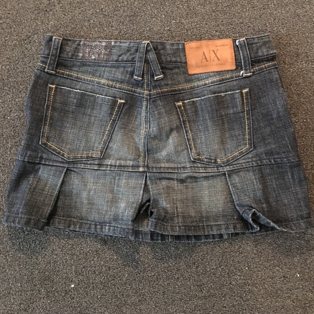 Armani Exchange mini skirt size 6 y2k