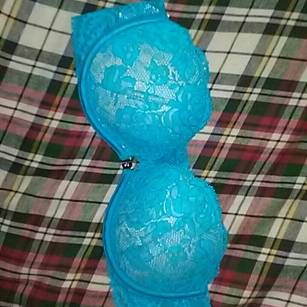 VS magnetic strapless bra