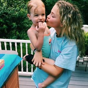 Meet your Posher, Mia