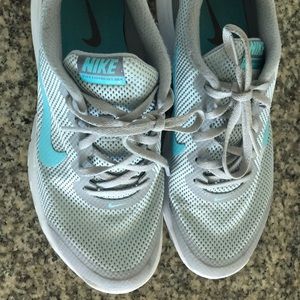 Nike Flex Experience RN 4