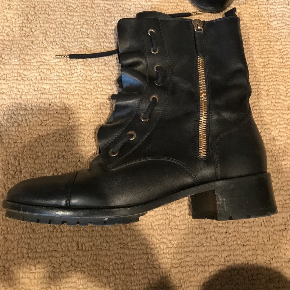 Valentino Boots still with tag - Picture 2 of 3