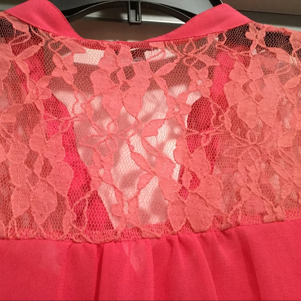 Pink top - Picture 3 of 5