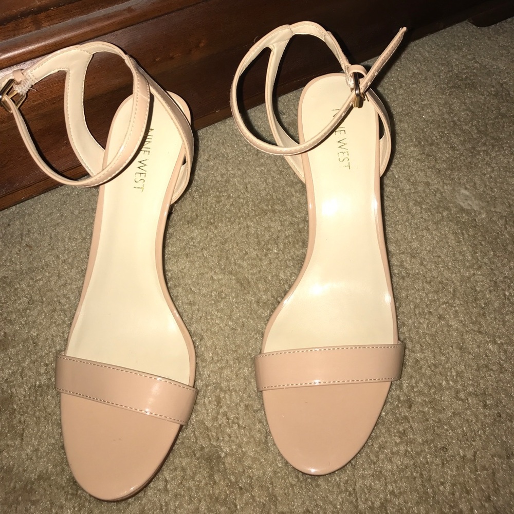 Nude Nine West heels