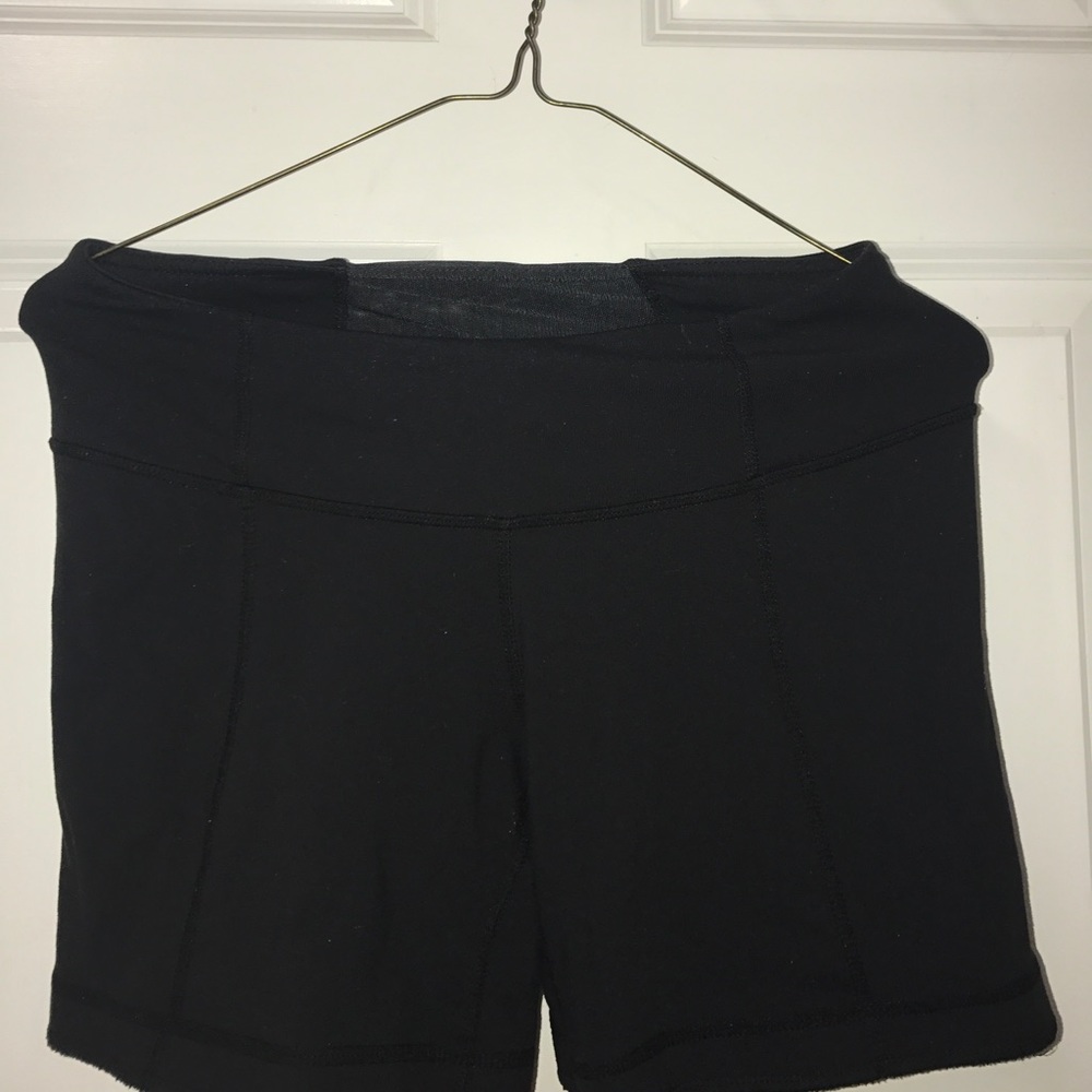 Lululemon black athletic spandex shorts