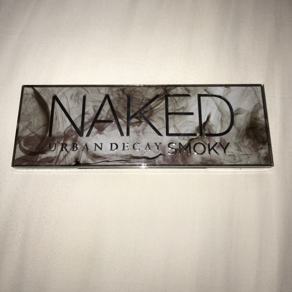 GENTLY USED URBAN DECAY NAKED SMOKY PALETTE