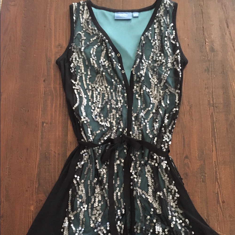 Simply Vera Vera Wang Sequin top