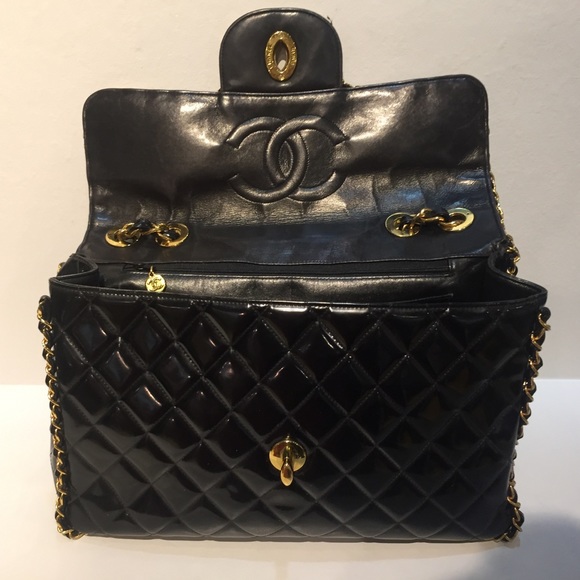 🚫SOLD🚫Authentic Vintage Chanel black chain bag - Picture 3 of 6