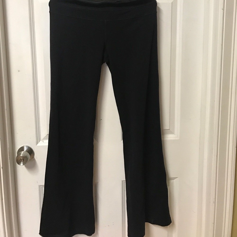 Black reversible  Lululemon flare yoga pants