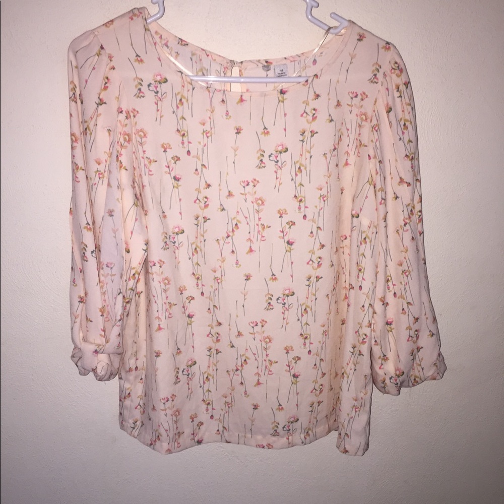 Women's medium top