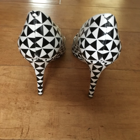 🔹NIB!🔹Jcrew Black and White Falsetto Pump - Picture 6 of 7