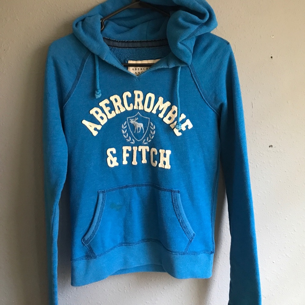A&F blue sweatshirt