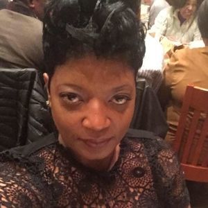 Meet your Posher, Flora