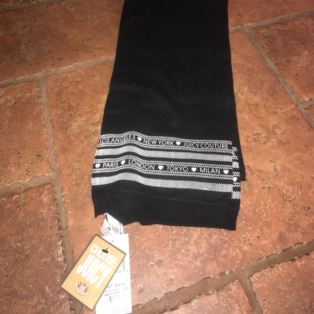 NWT juicy couture scarf