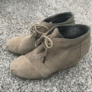 Tom wedge booties