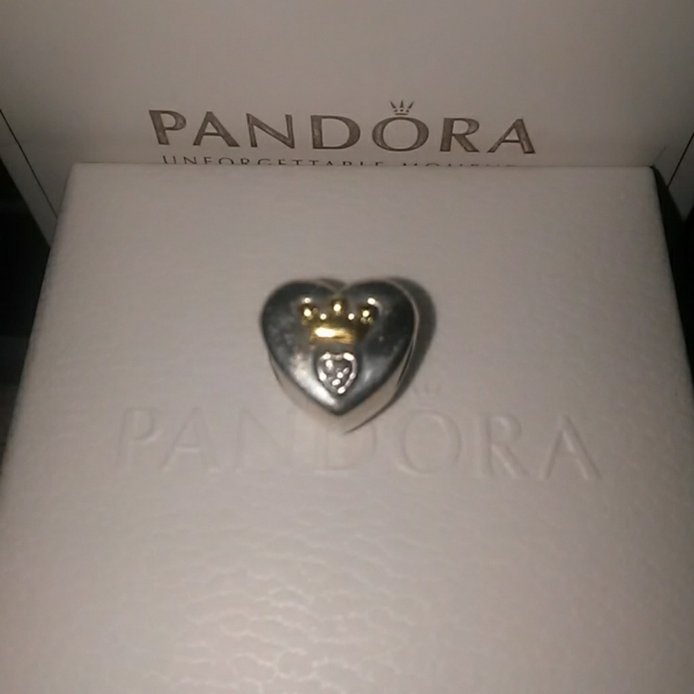 💎SALE💎PANDORA MAJESTIC HEART