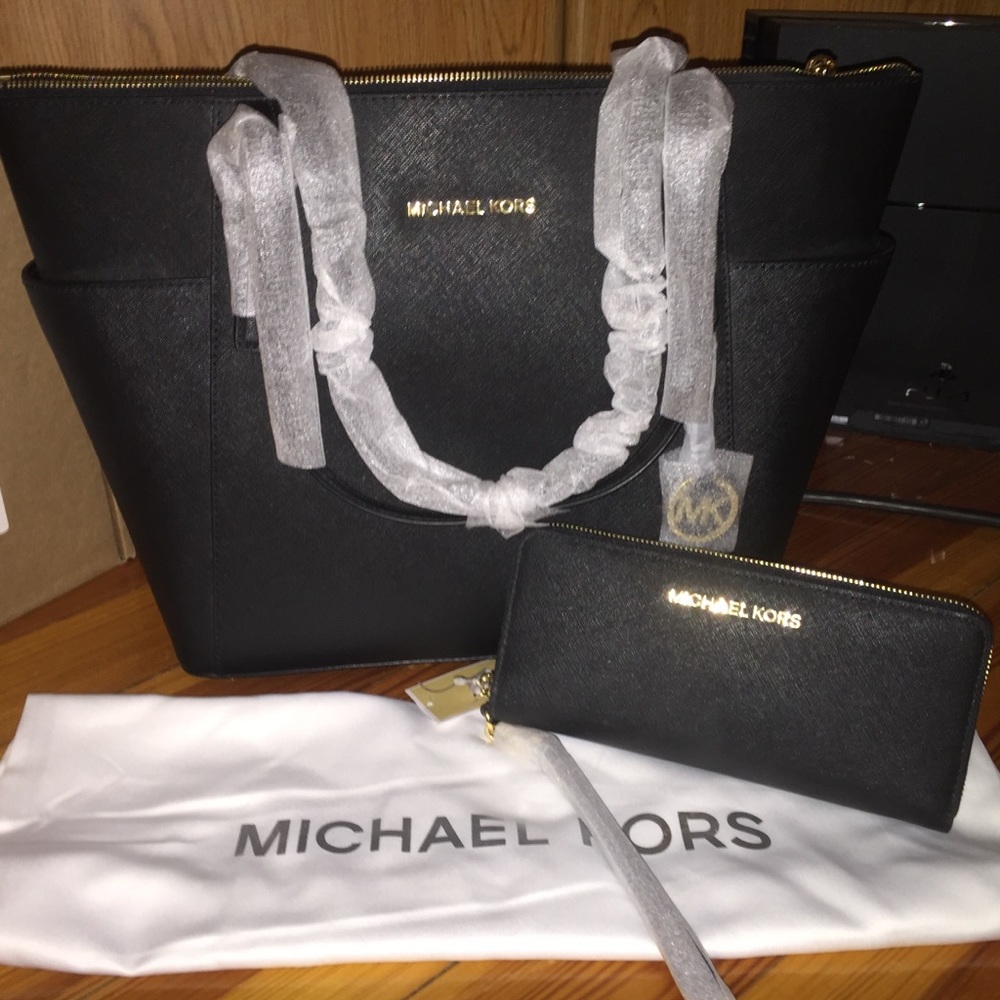 Michael Kors Jet Set Bag & Wallet/Wristlet