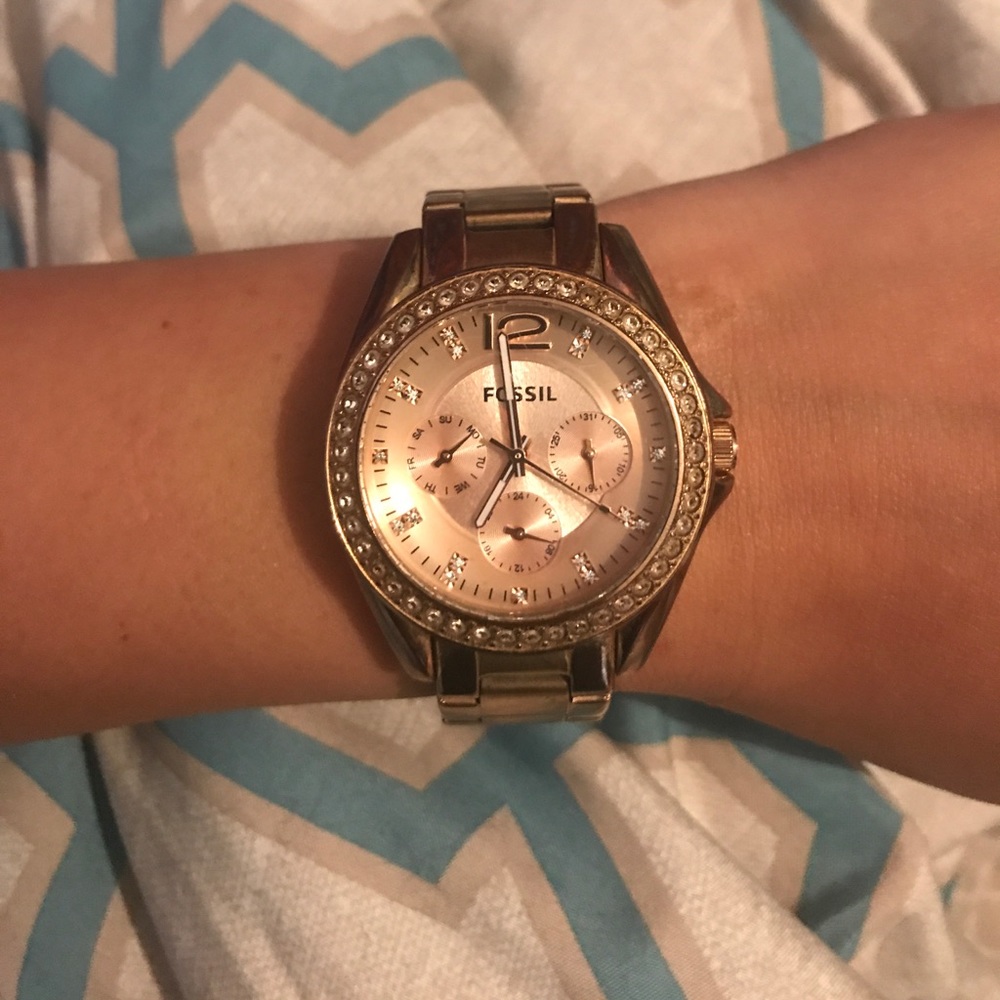 Rose gold fossil watch