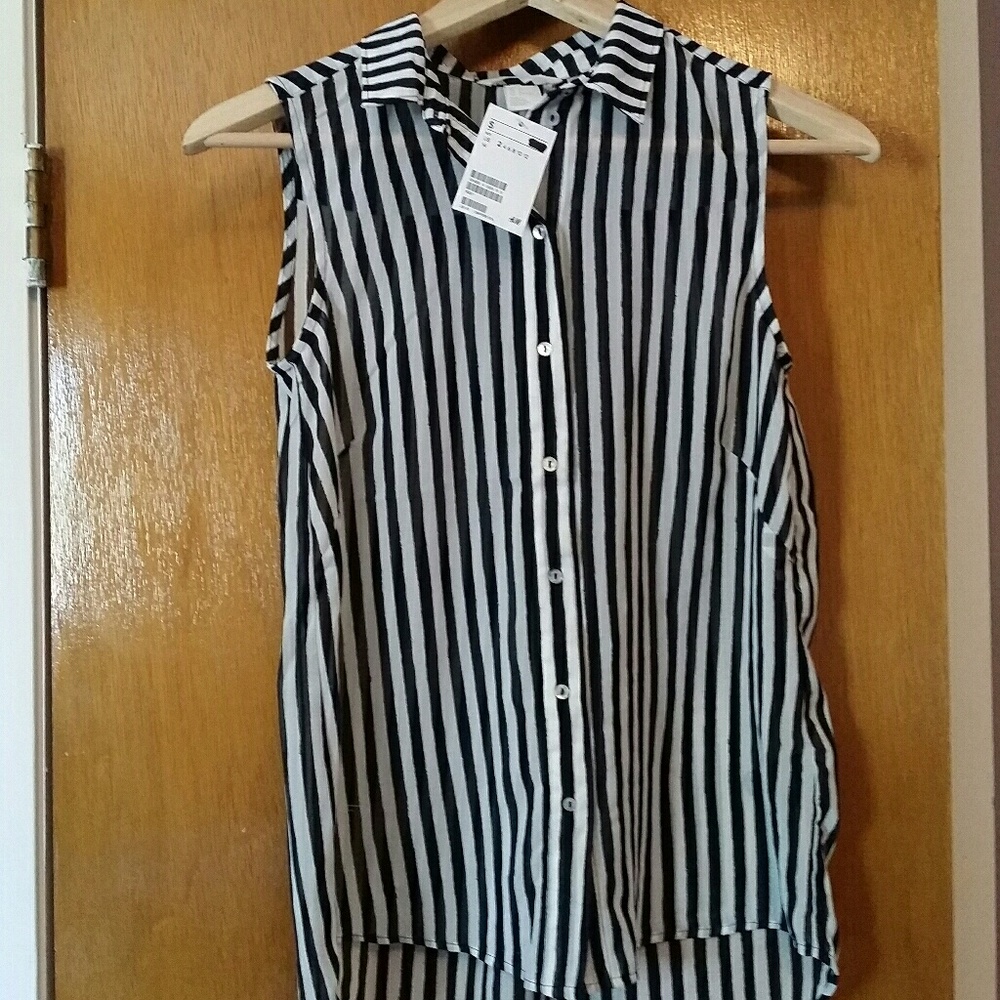Black and white blouse