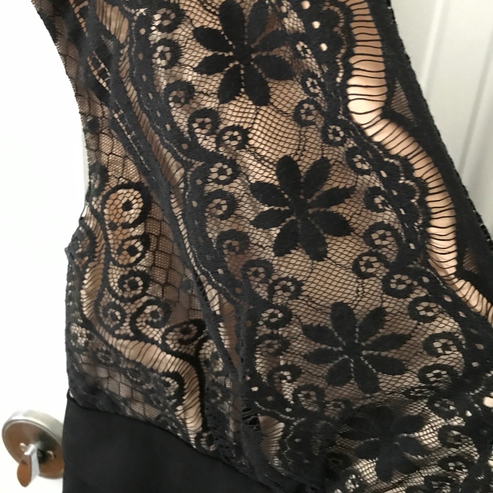 Dress - Picture 3 of 3
