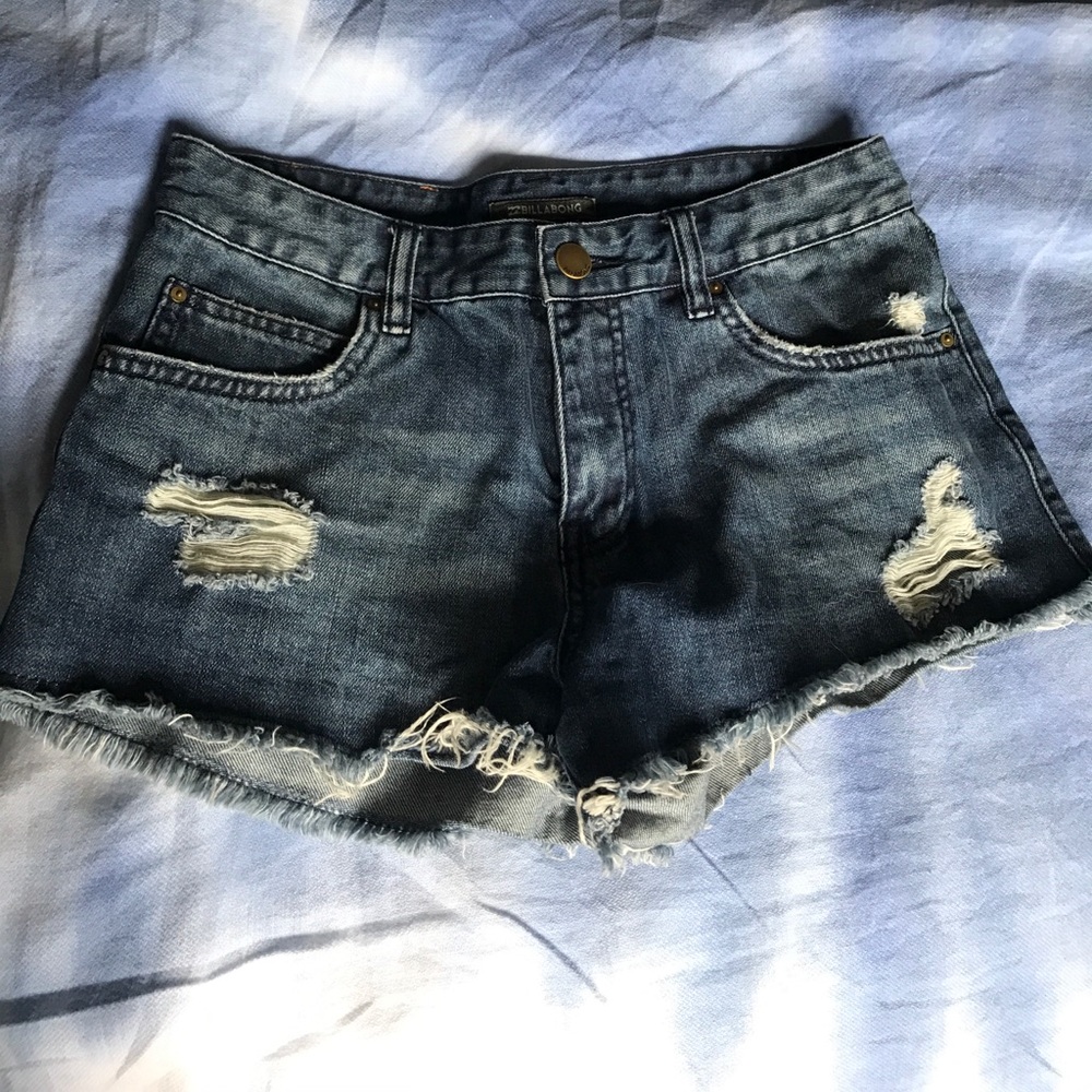 Billabong done I'm shorts