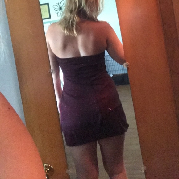 Red Dress - Picture 3 of 4