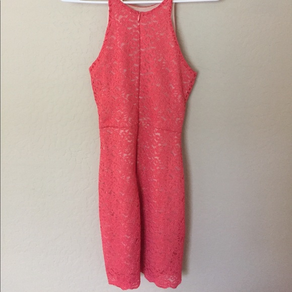 Form fitted hot pink lace dress - Picture 2 of 3