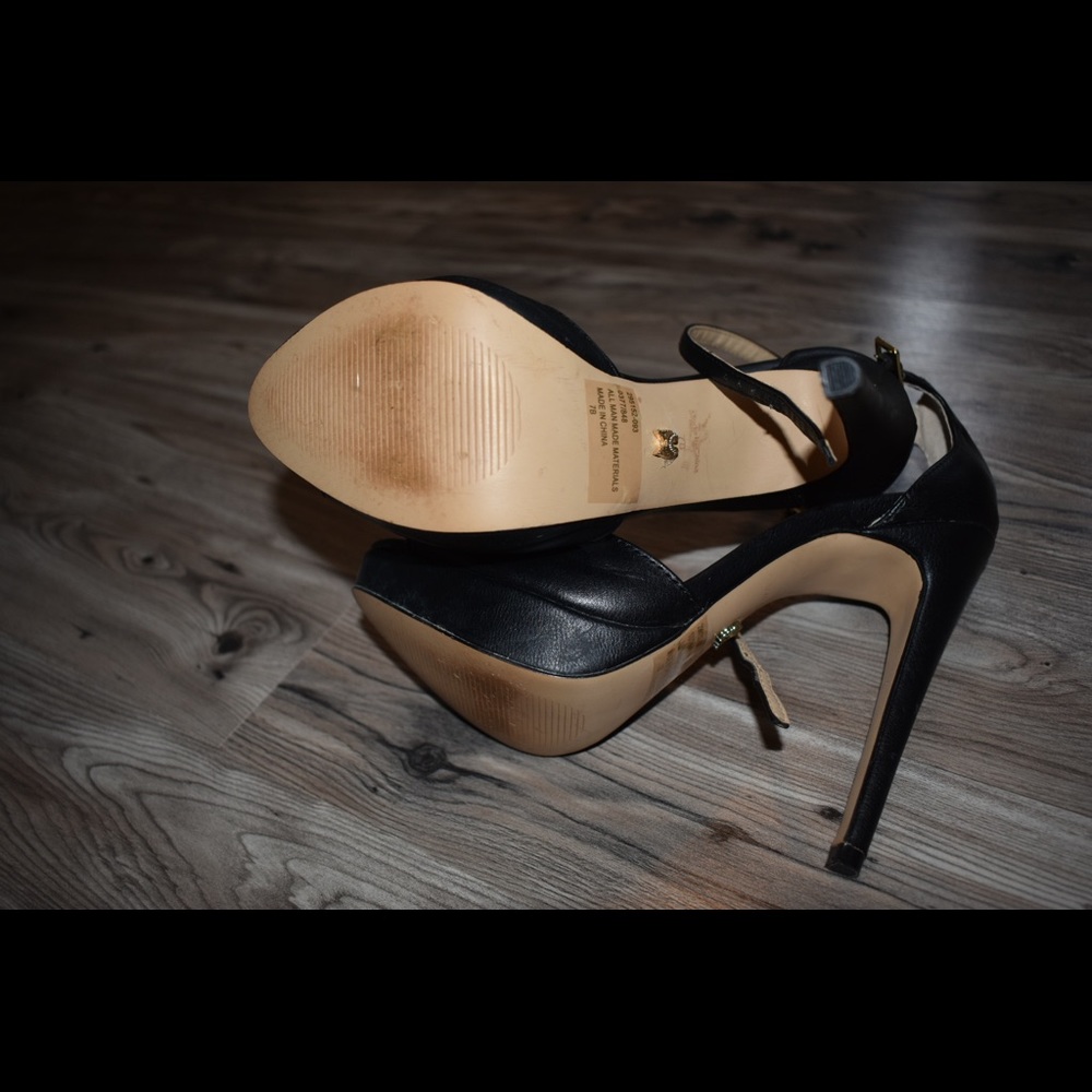 Angel Heels - Picture 3 of 3