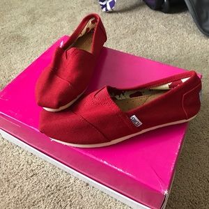 Red Toms