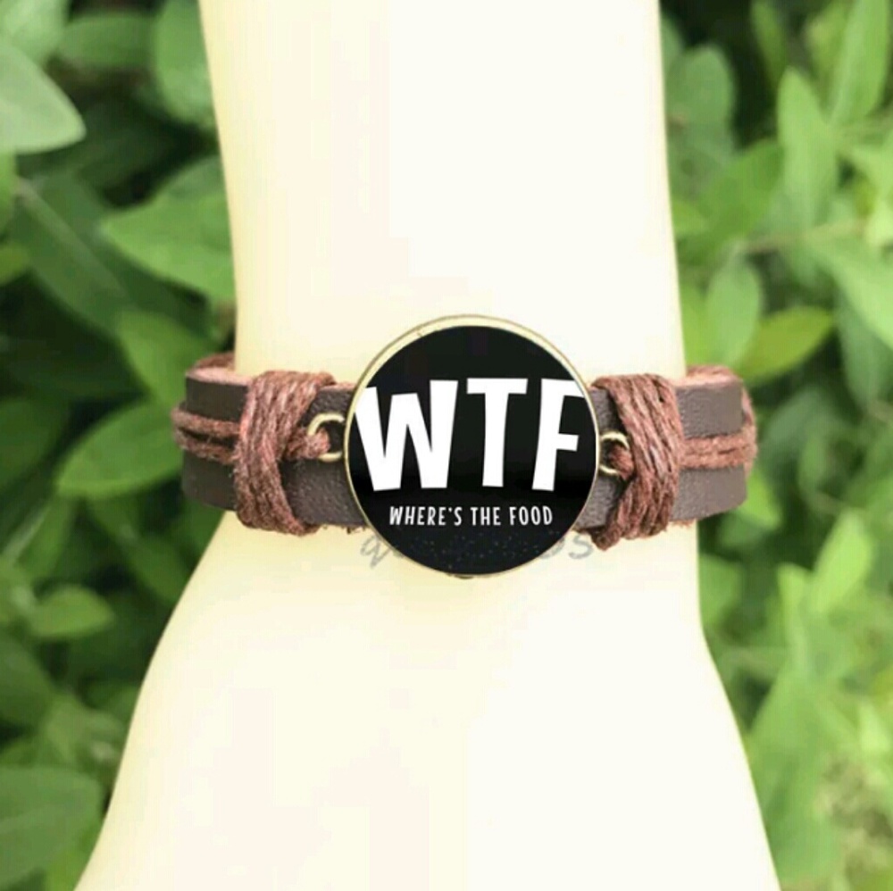 Leather Pendant Bracelet.