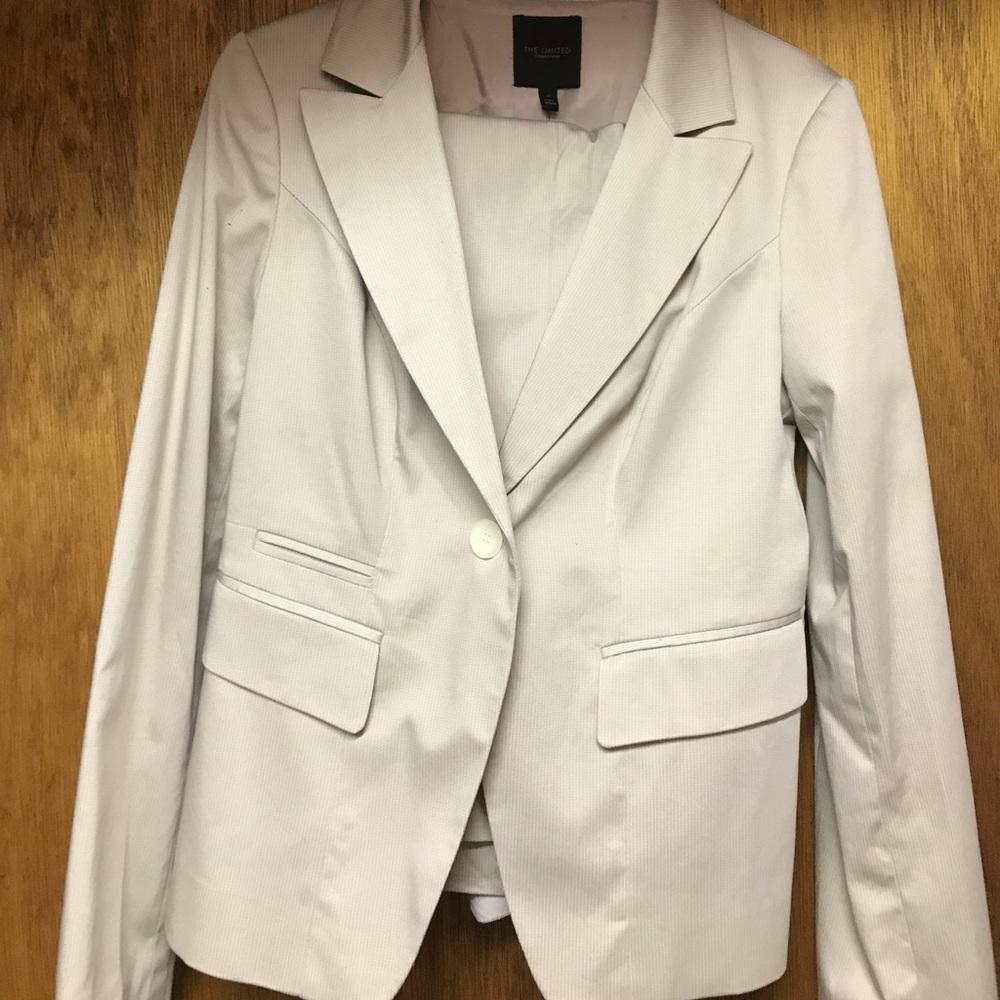 The Limited suit