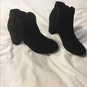New ankle booties with threat detail on the side