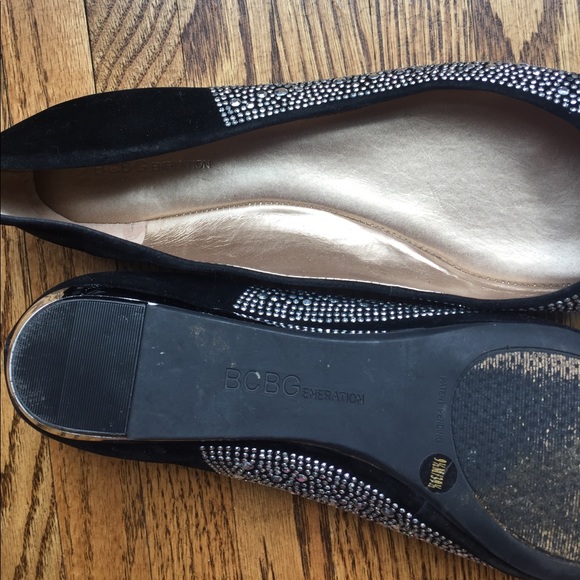Gorgeous BCBG silver studded flats - Picture 4 of 4