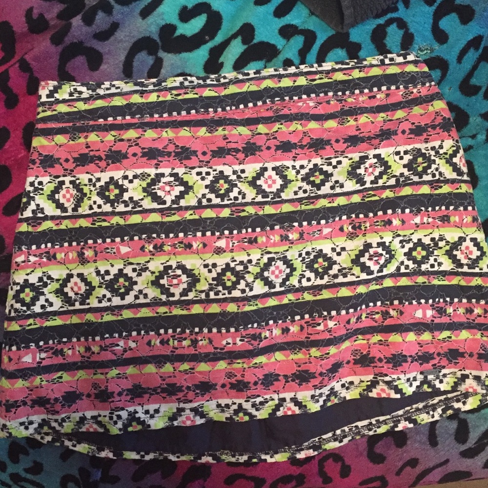 Hollister aztec print skirt