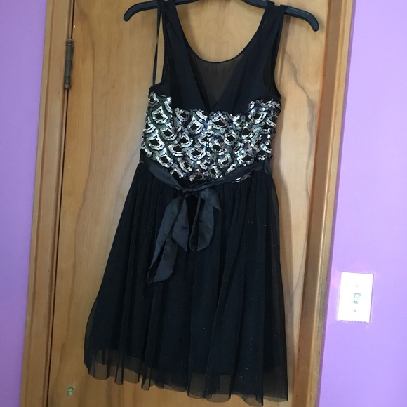 Homecoming dress - Picture 2 of 6