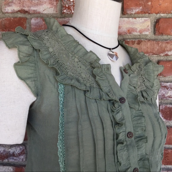 VARGA Sweet and Cool 60% Cotton/40% Rayon Blouse! - Picture 2 of 7