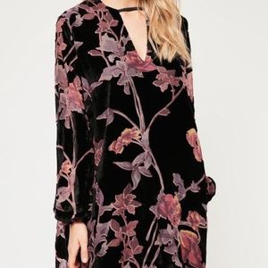 Black Floral-print Velvet Long Sleeve Dress