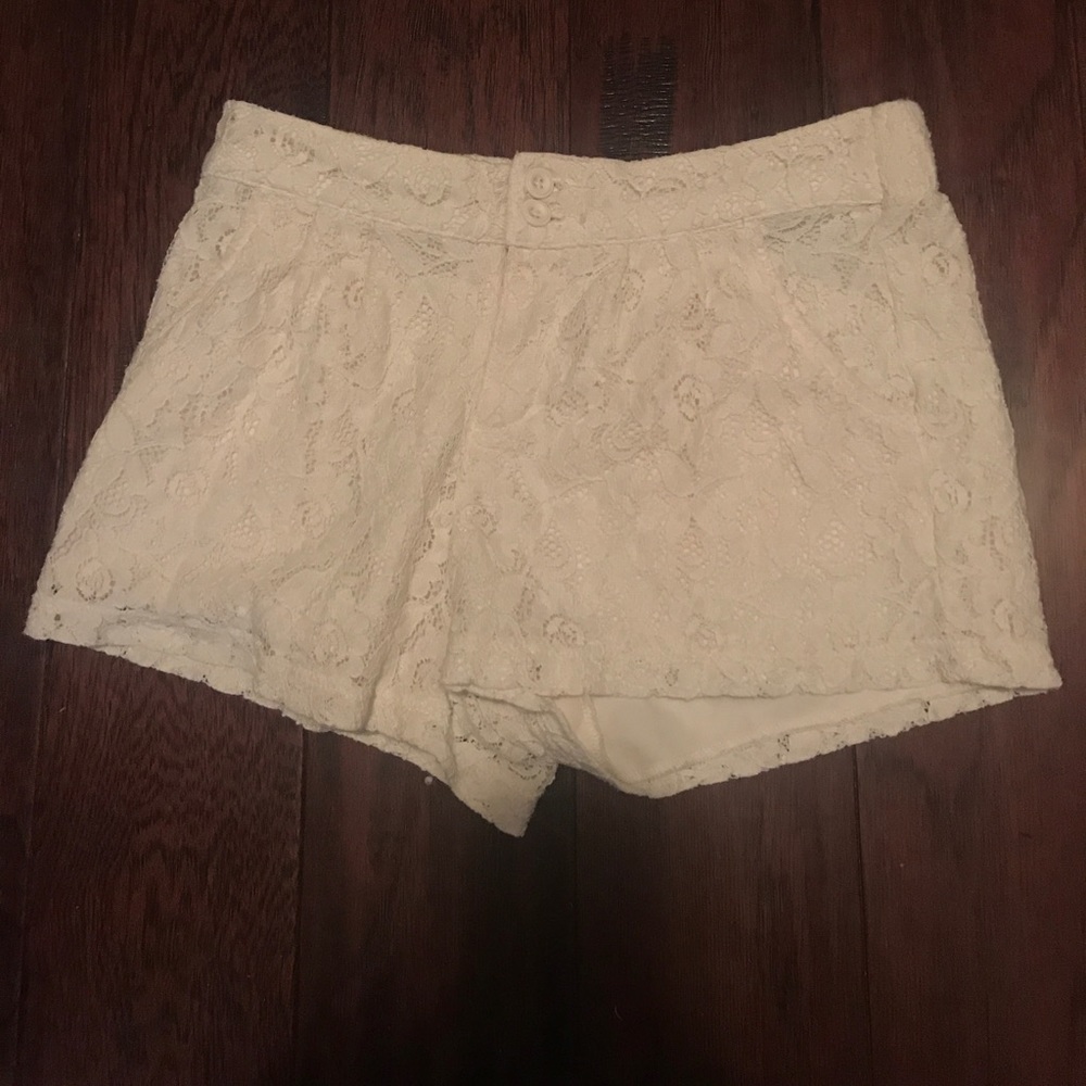 Cream lace shorts