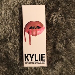 CANDY K LIPKIT