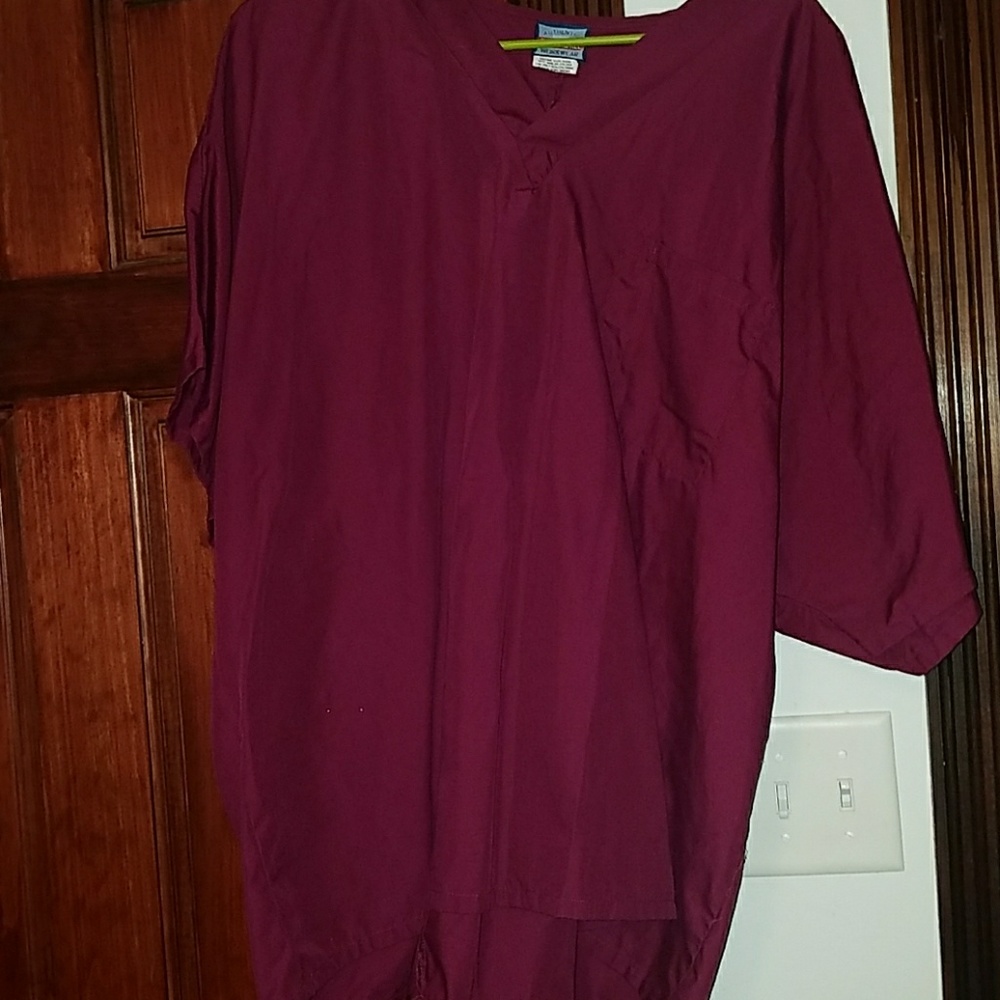 Scrub top