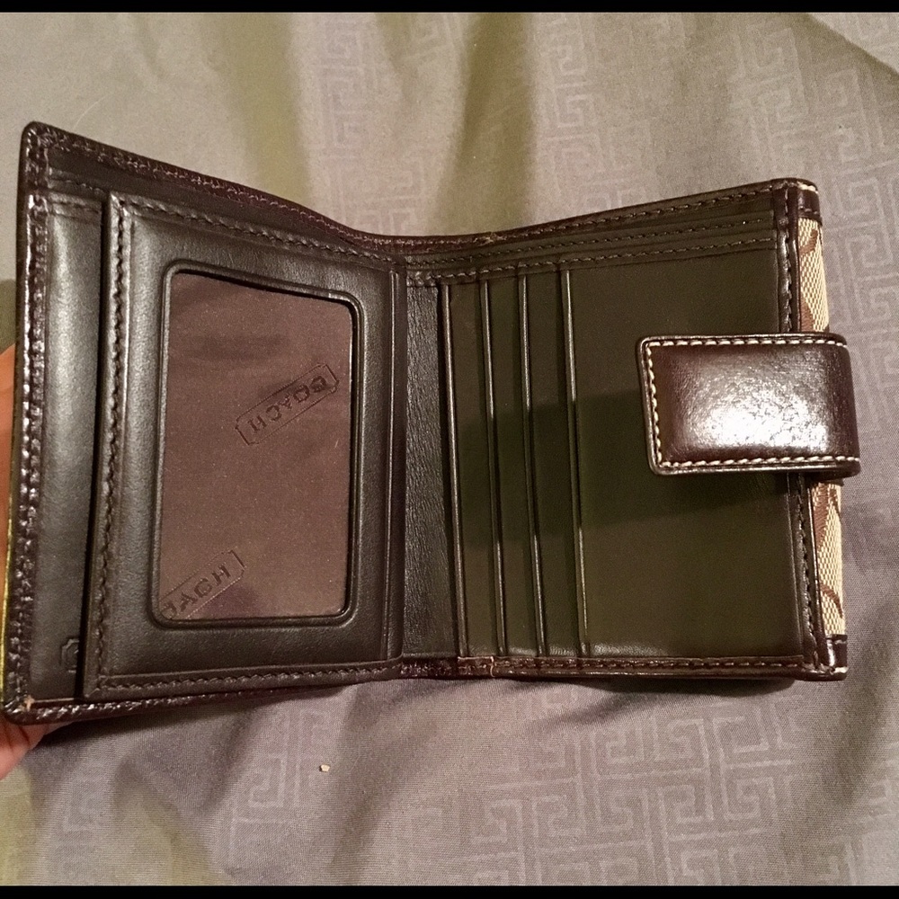 Coach Bi-fold Leather Wallet - Picture 3 of 3