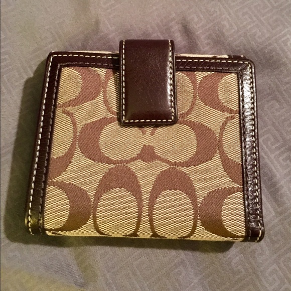 Coach Bi-fold Leather Wallet - Picture 2 of 3